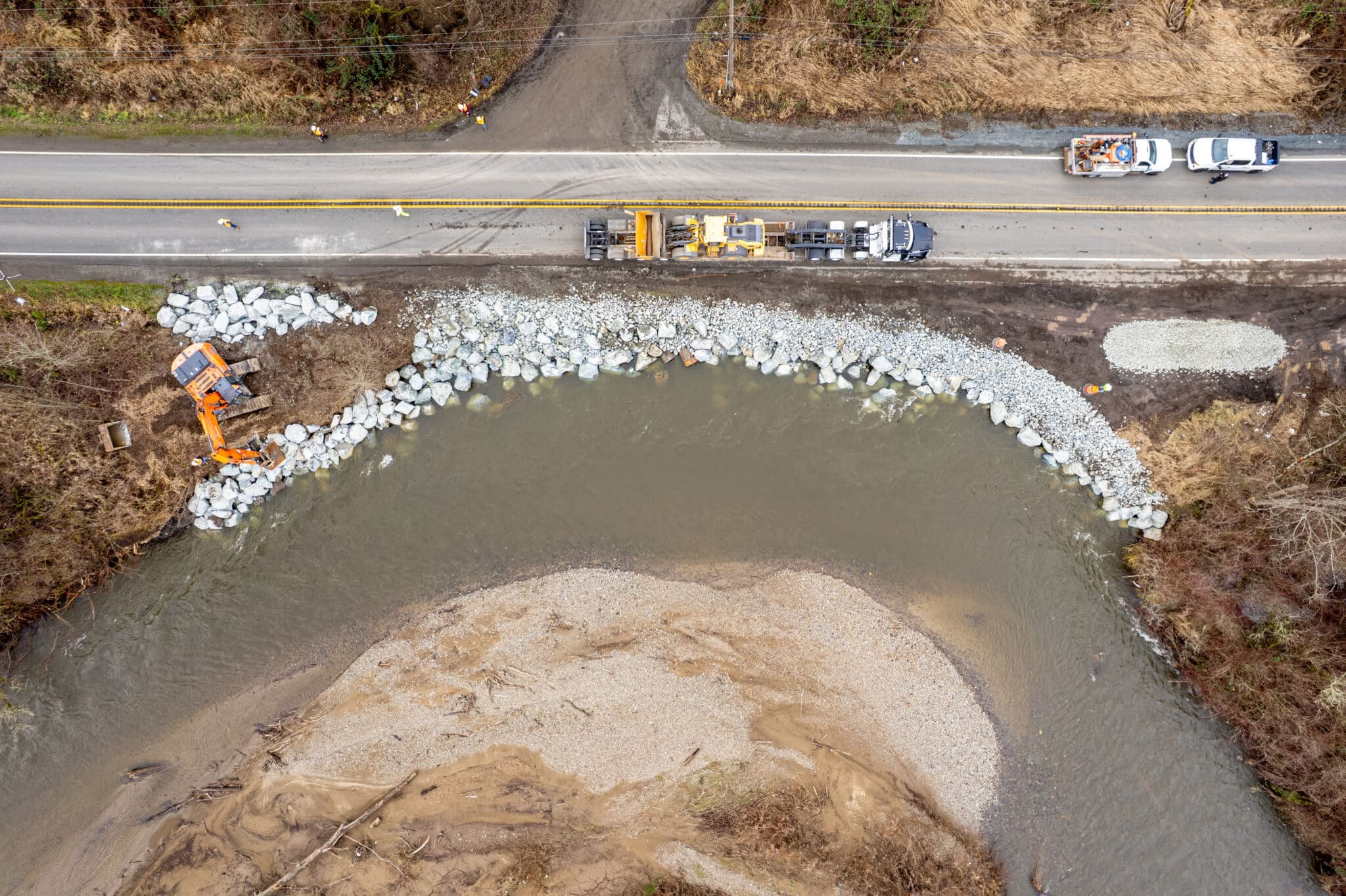 Washington Rock Assists in Flood Relief